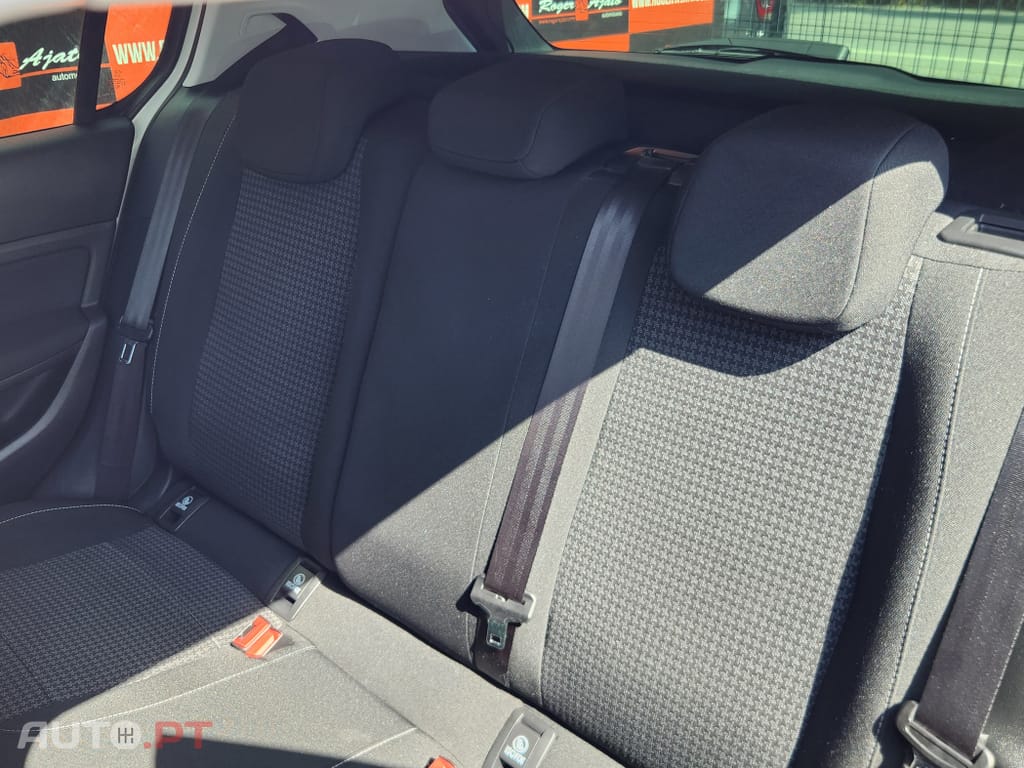 Peugeot 308 1.5 BlueHDi Business Line