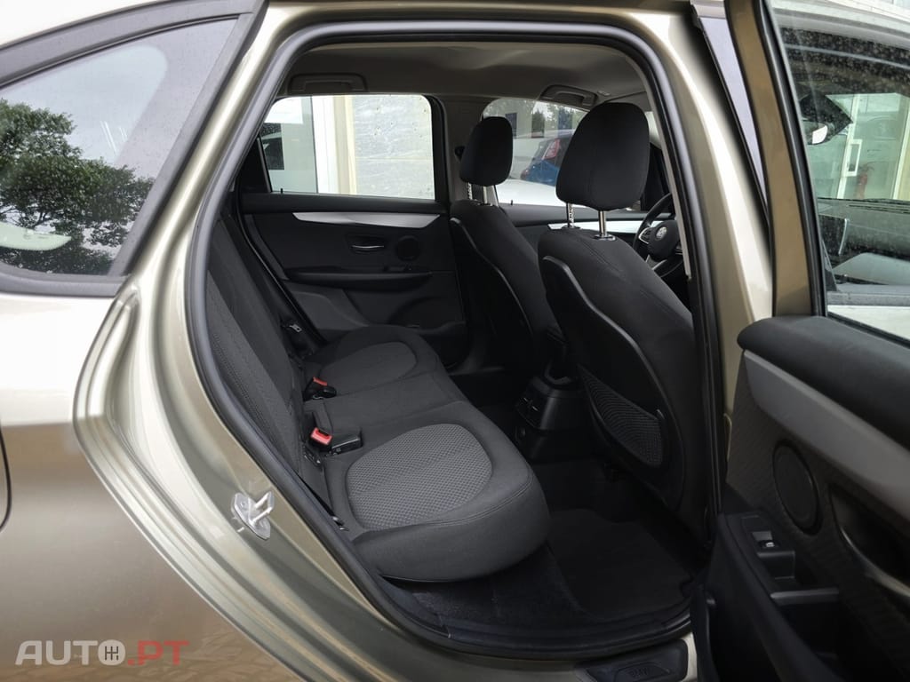 BMW 216 d Advantage