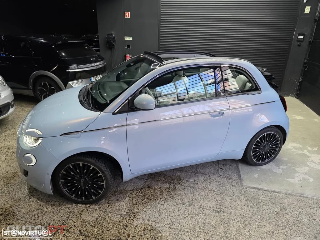 Fiat 500e La Prima