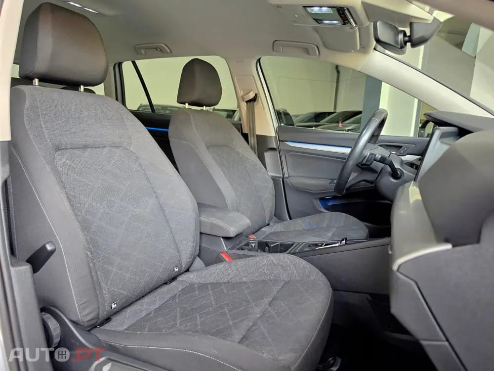 Volkswagen Golf Variant 1.0 eTSI OPF DSG Life