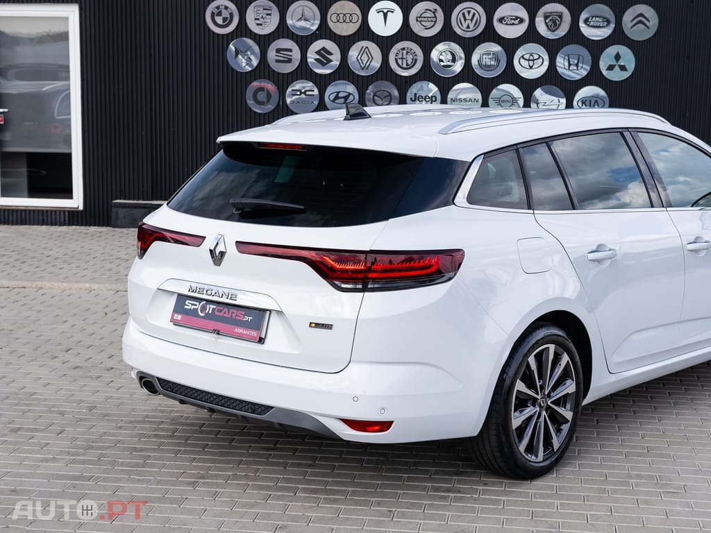 Renault Mégane Sport Tourer 1.5 Blue dCi R.S. Line — fotografia 8