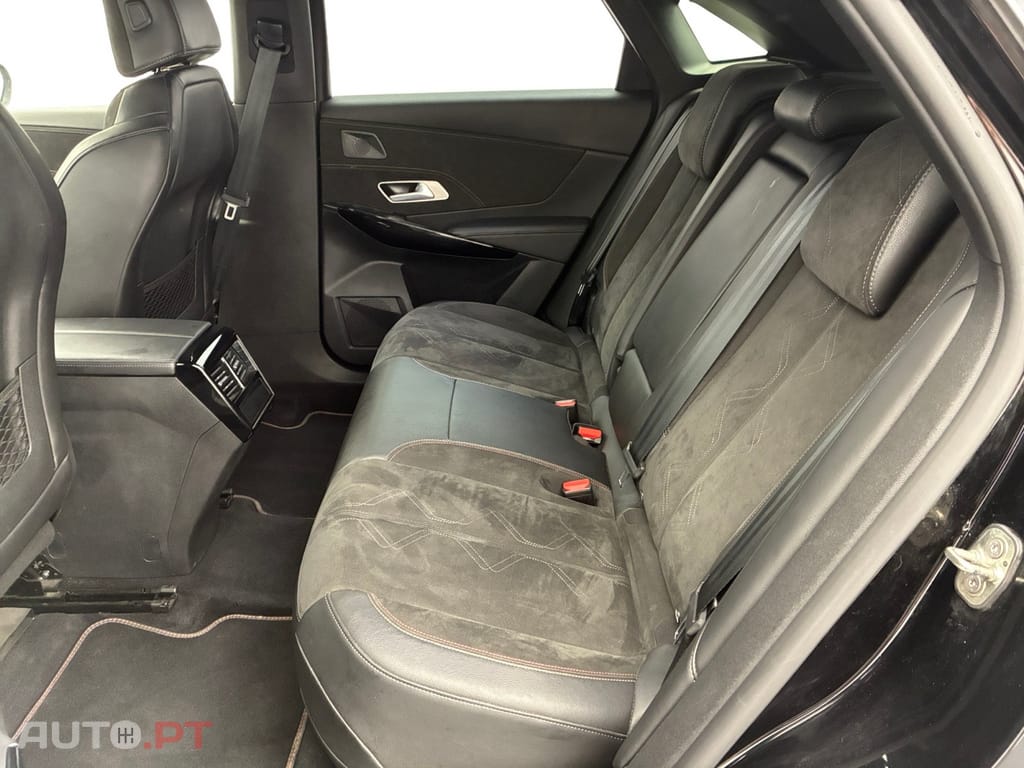 DS DS7 Crossback E-Tense Performance Line+ EAT8