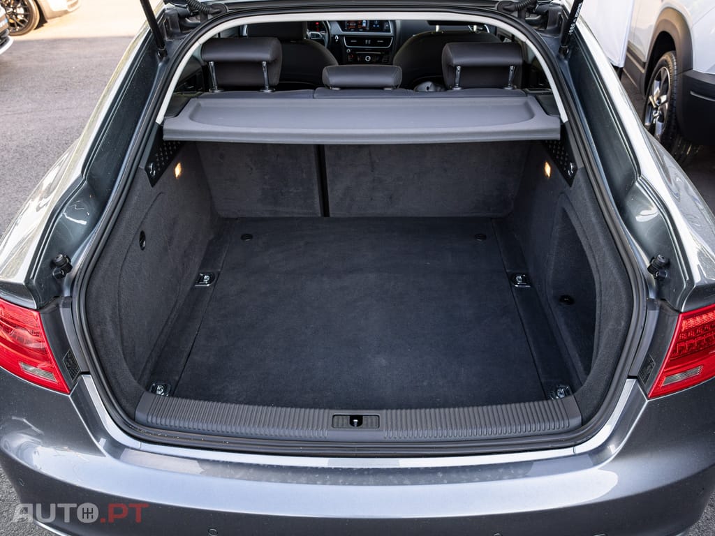 Audi A5 2.0 TDi S-line