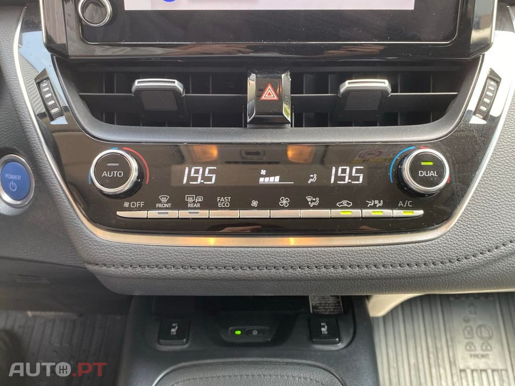 Toyota Corolla SD 1.8 Hybrid Luxury