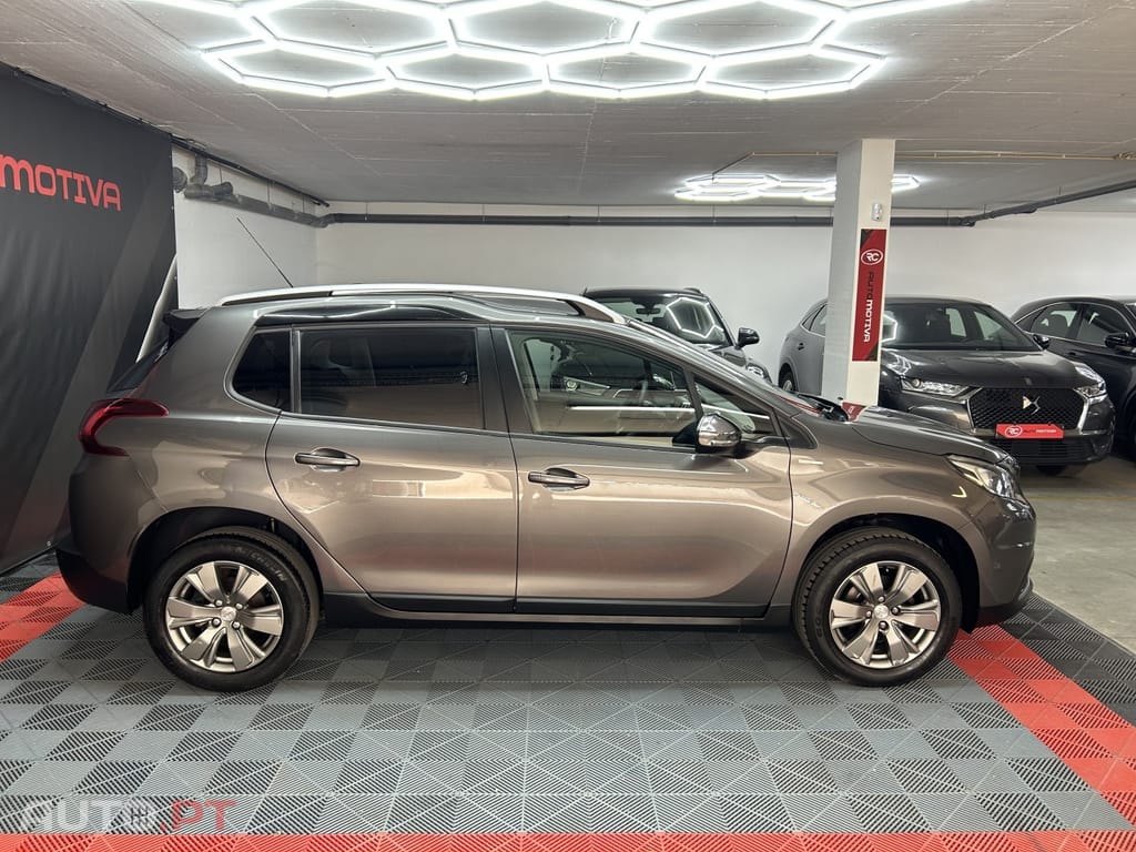 Peugeot 2008 1.2 PureTech Style
