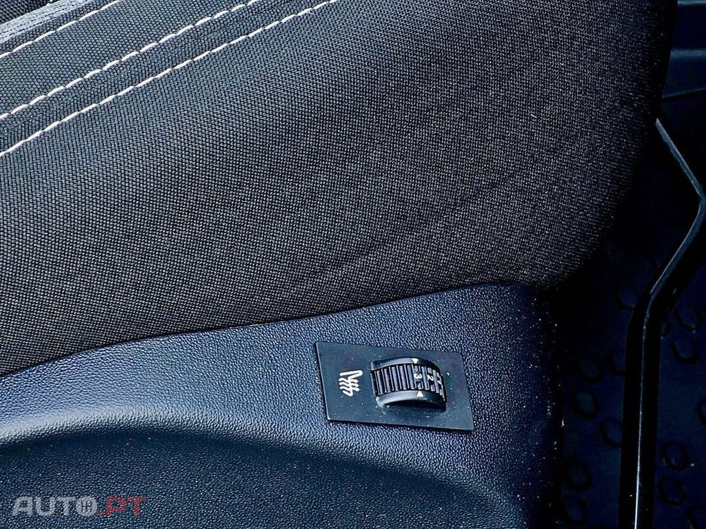 Peugeot 2008 1.2 PureTech Allure EAT6
