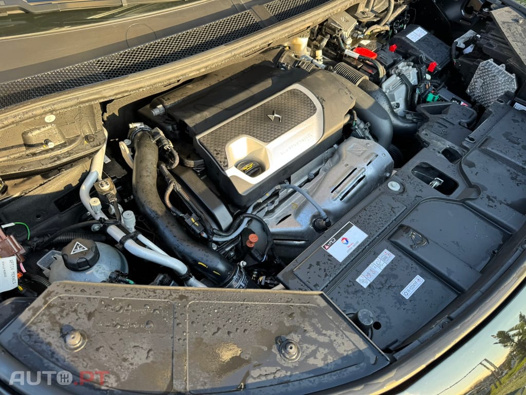 DS DS7 Crossback E-Tense Performance Line EAT8