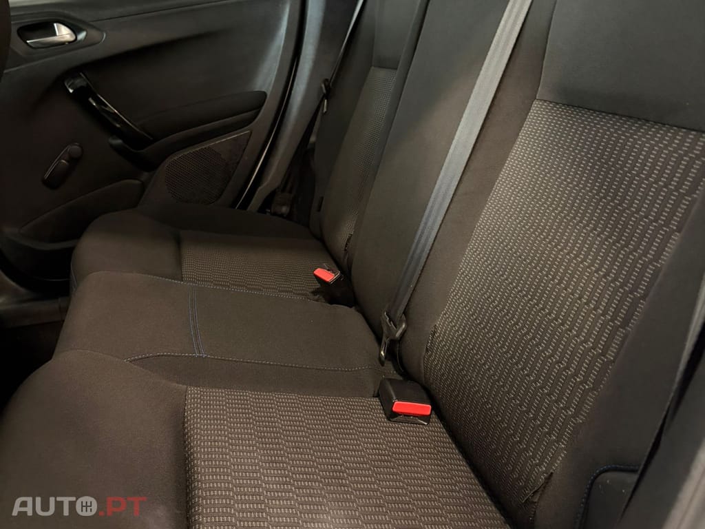 Peugeot 208 1.6 blueHDI Style