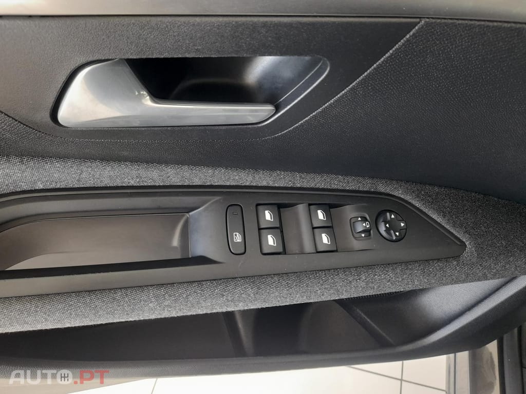 Peugeot 3008 1.5 BlueHDi Active Pack