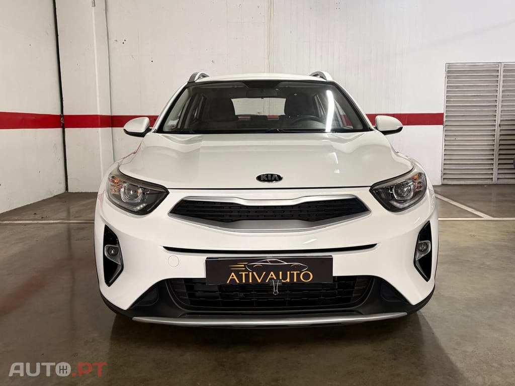 Kia Stonic 1.2 by FILA