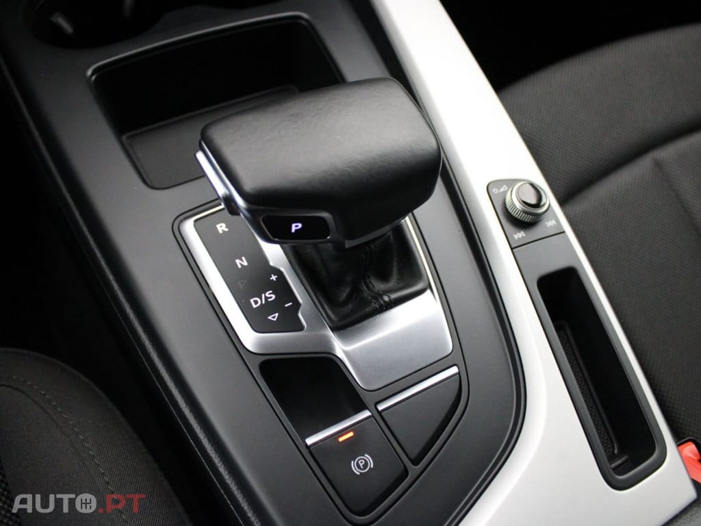 Audi A4 Avant 35 TDI STRONIC I.V.A DEDUTÍVEL