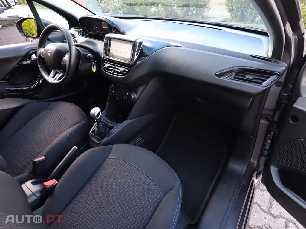Peugeot 208 1.5 BlueHDi Active