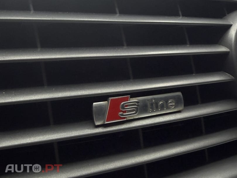 Audi A4 Avant 2.0 TDI S-line