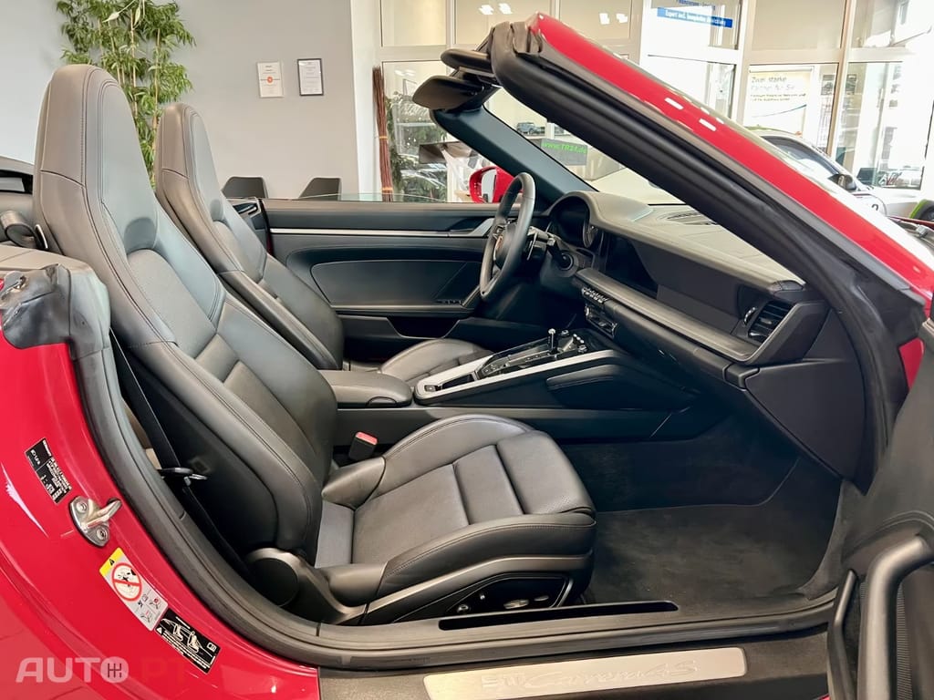Porsche 911 Carrera 4 S