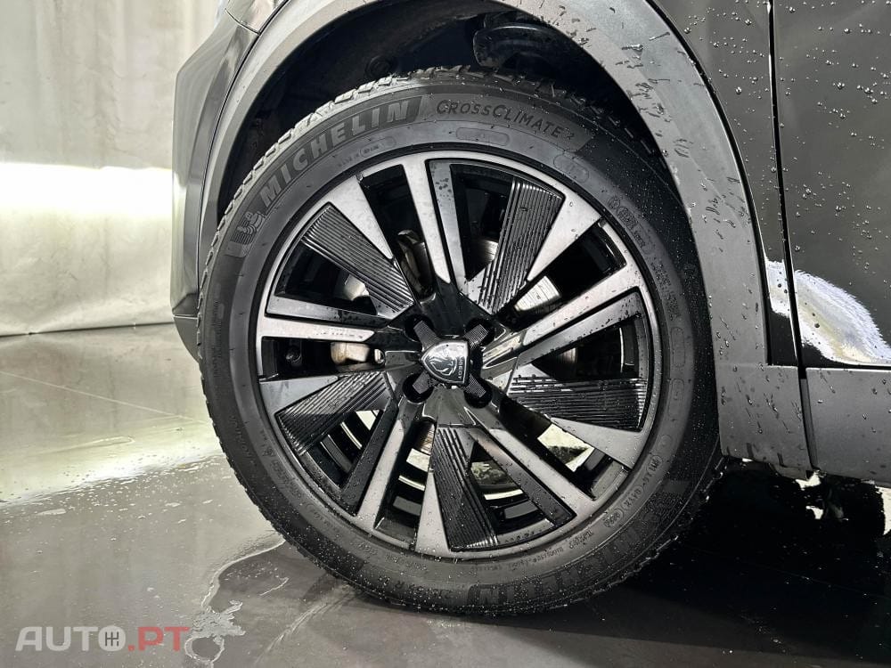 Peugeot E-2008 54 kWh GT