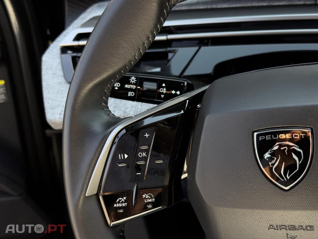 Peugeot 5008 1.2 Hybrid Allure e-DCS6