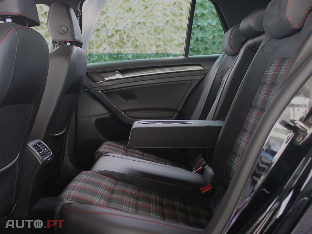 Volkswagen Golf 2.0 TSi GTi DSG Performance