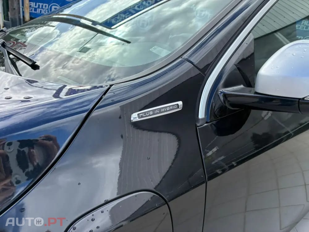 Volvo V60 2.4 D6 R-Design Momentum AWD Phev