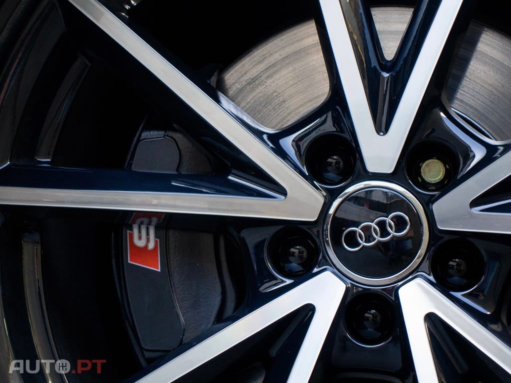 Audi TTS 2.0 TFSi quattro S Tronic