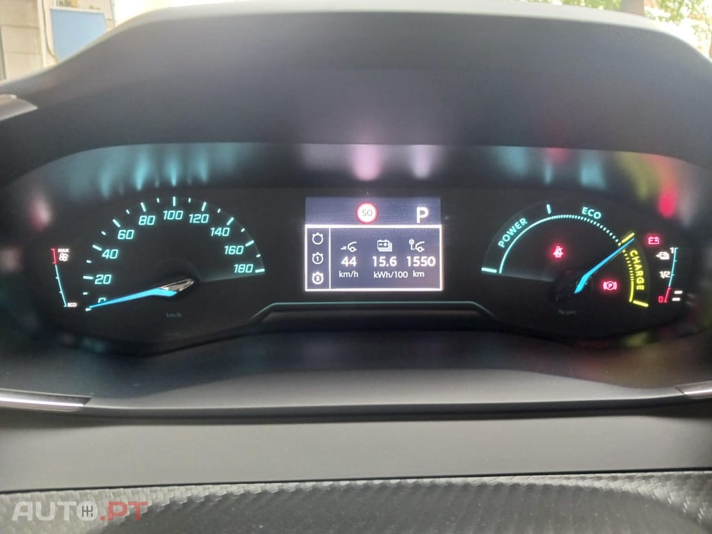 Peugeot E-2008 54 kWh Active