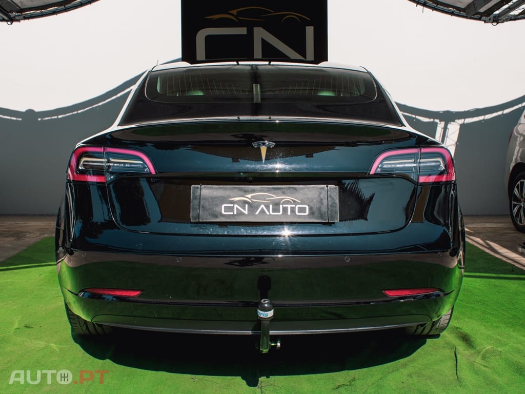 Tesla Model 3 Standard Range Plus RWD