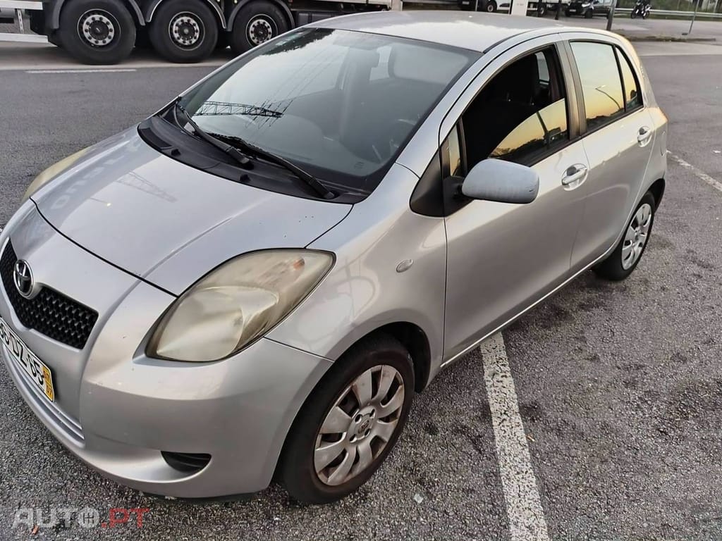 Toyota Yaris 1.0 VVT-i AC