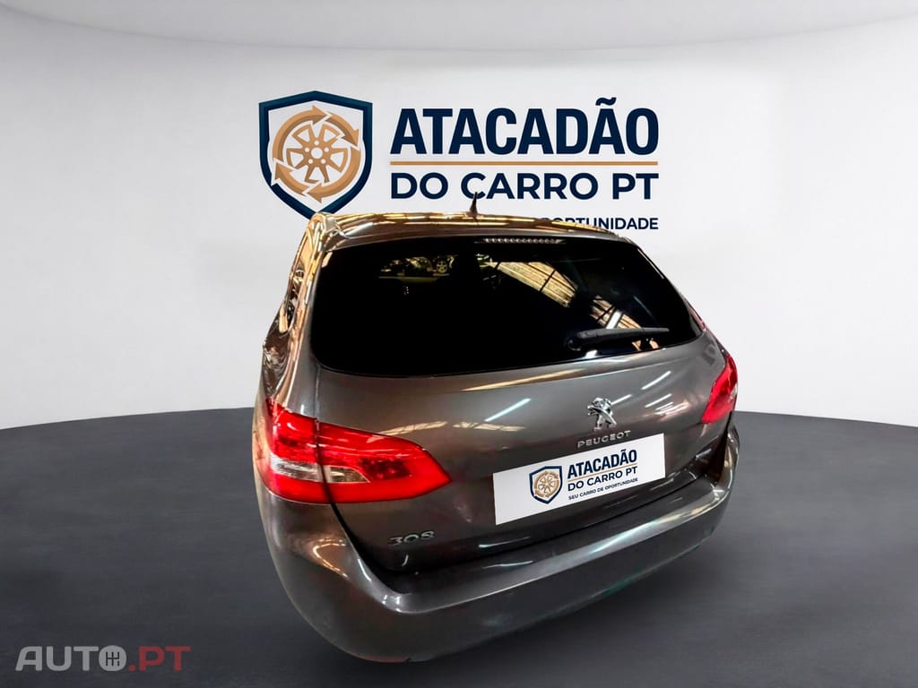 Peugeot 308 SW 1.2 e-THP Allure — fotografia 29