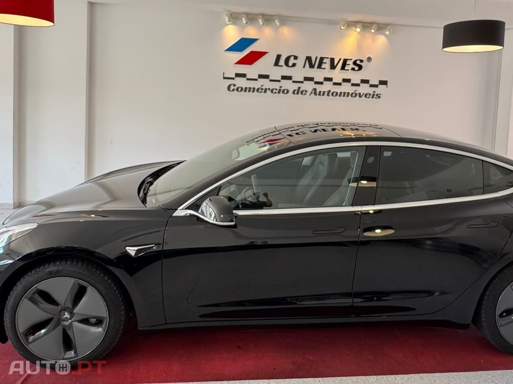 Tesla Model 3 Long-Range Dual Motor AWD