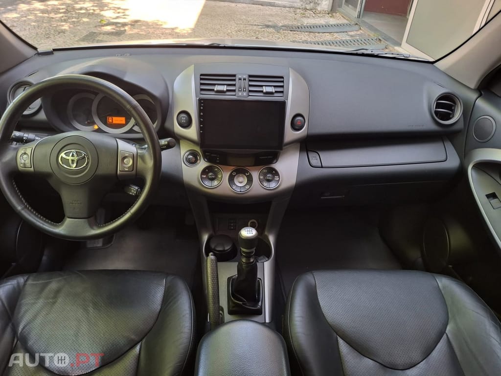 Toyota RAV4 2.2 D-4D X NAVI+RF+BM