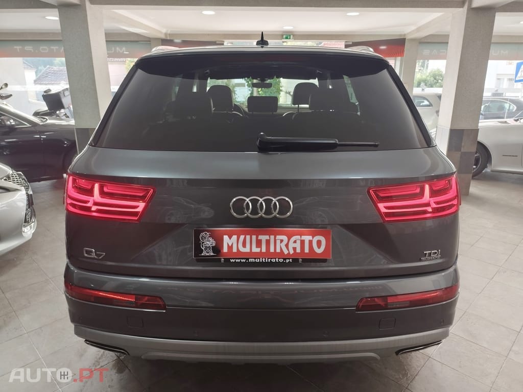 Audi Q7 3.0 TDi quattro S-line Tiptronic 7L