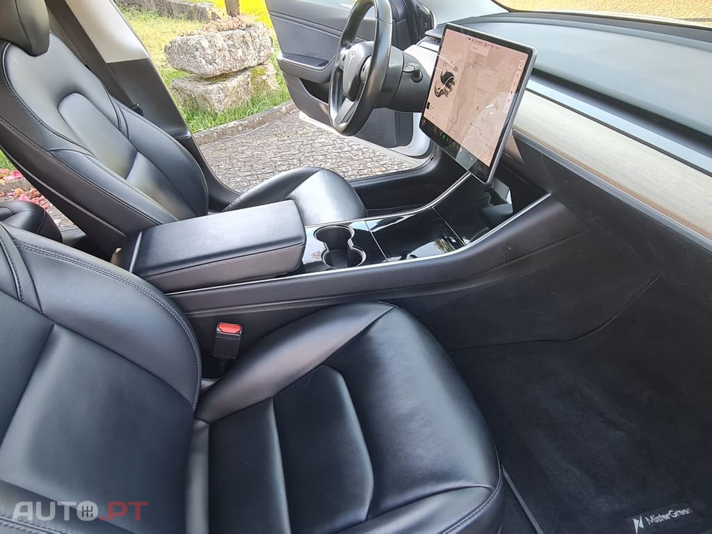 Tesla Model 3 Long-Range Dual Motor AWD