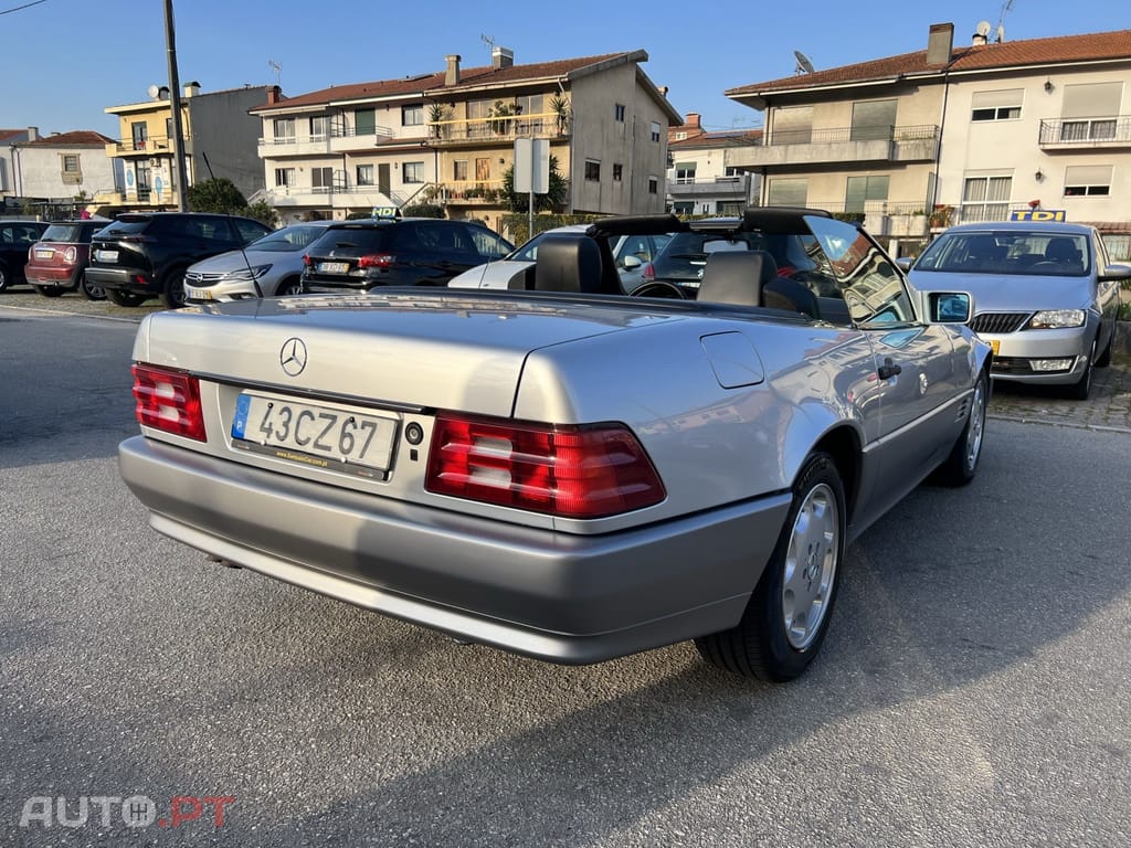 Mercedes-Benz SL 280 Outro