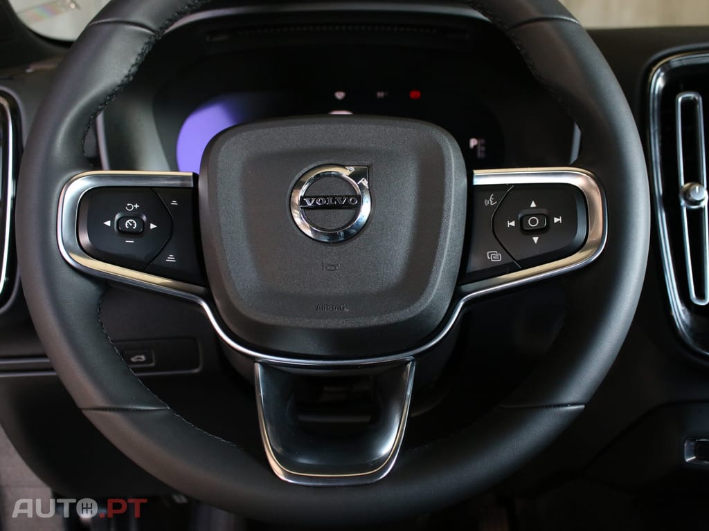 Volvo XC40 Recharge Core