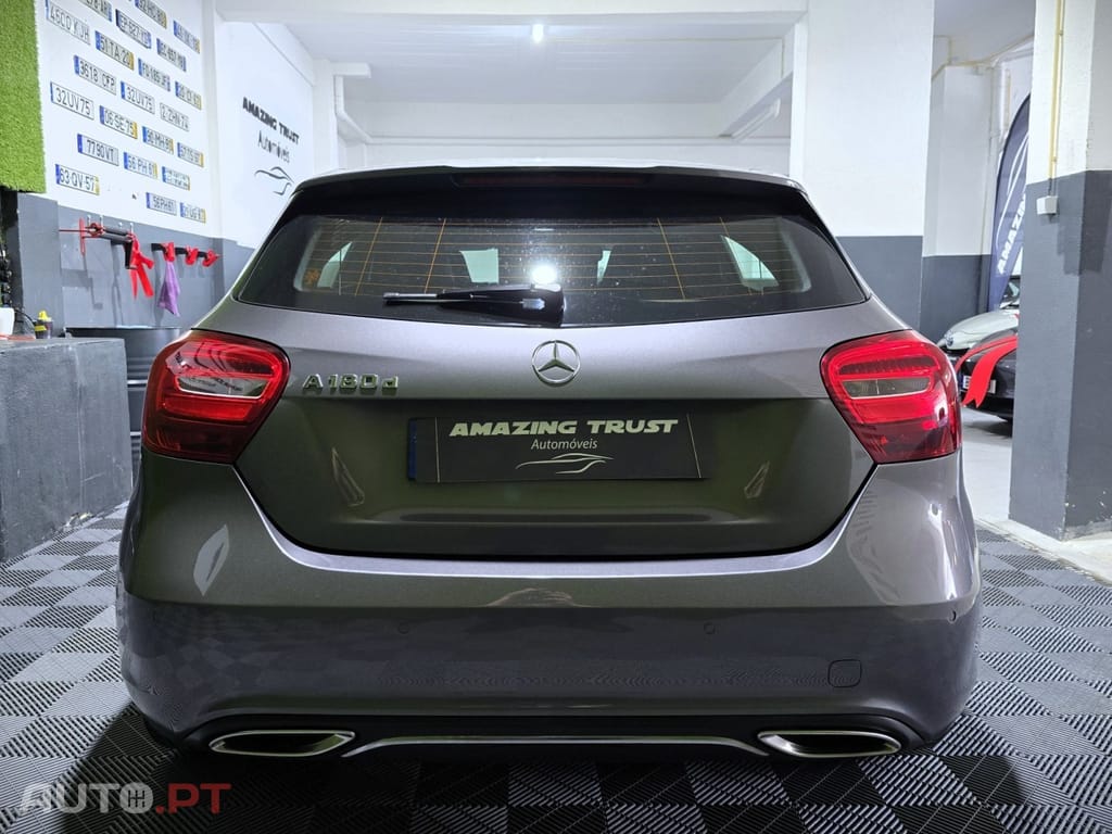 Mercedes-Benz A 180 d Urban — fotografia 5