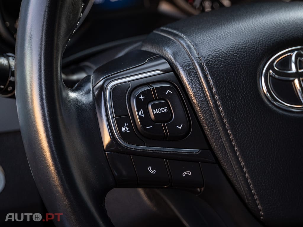 Toyota Avensis 2.0 D-4D Premium