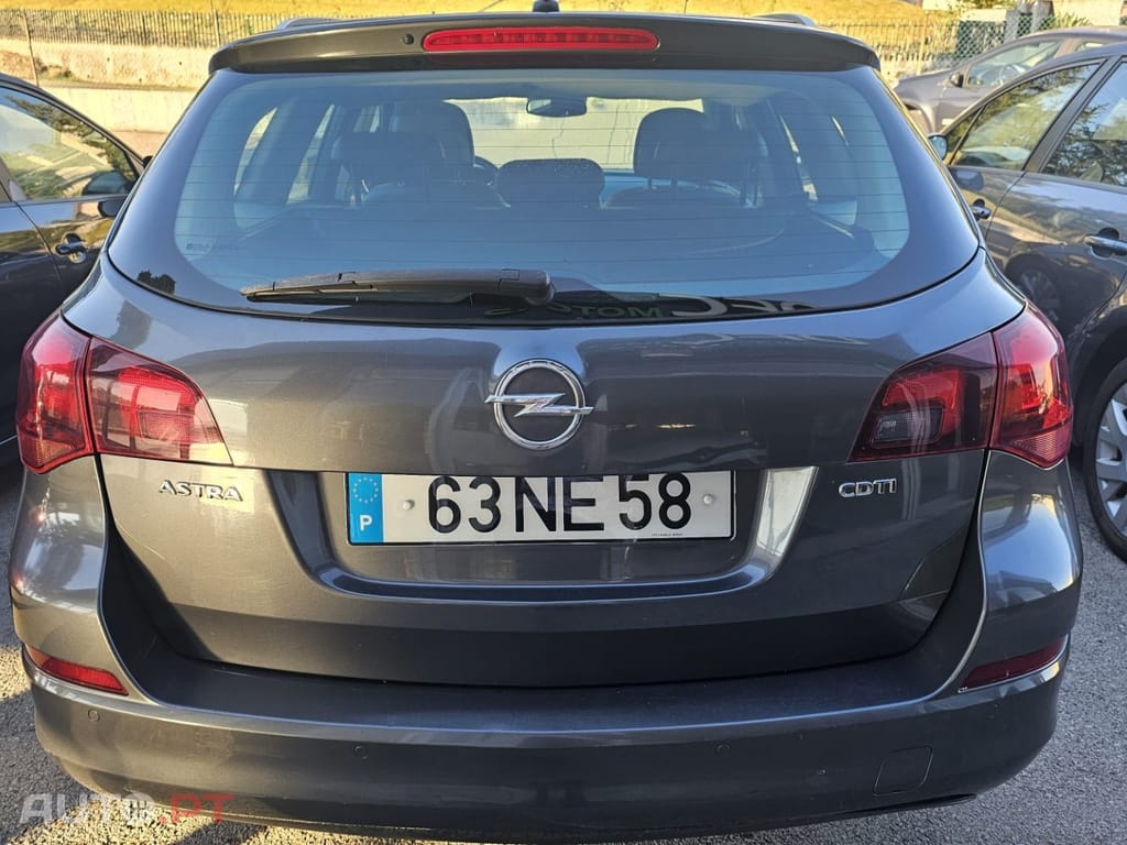 Opel Astra 1.7 CDTi Cosmo Start/Stop