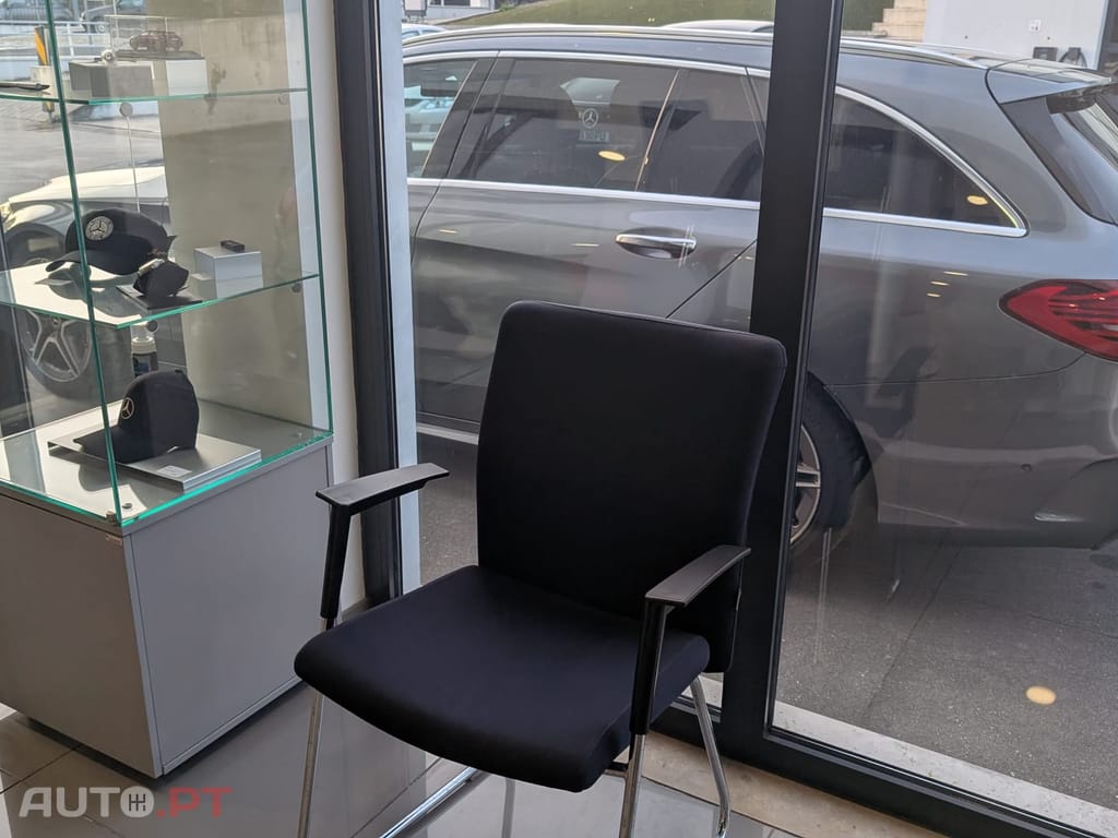 Mercedes-Benz C 220 d Station 9G-TRONIC AMG Line