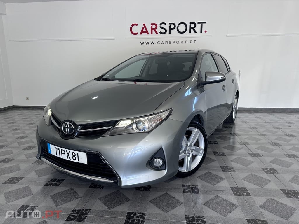 Toyota Auris 1.4 D-4D Com. +P.Sport+TSS