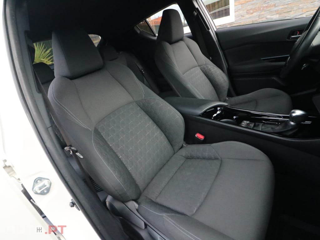 Toyota C-HR 1.8 Hybrid Exclusive+P.Luxury