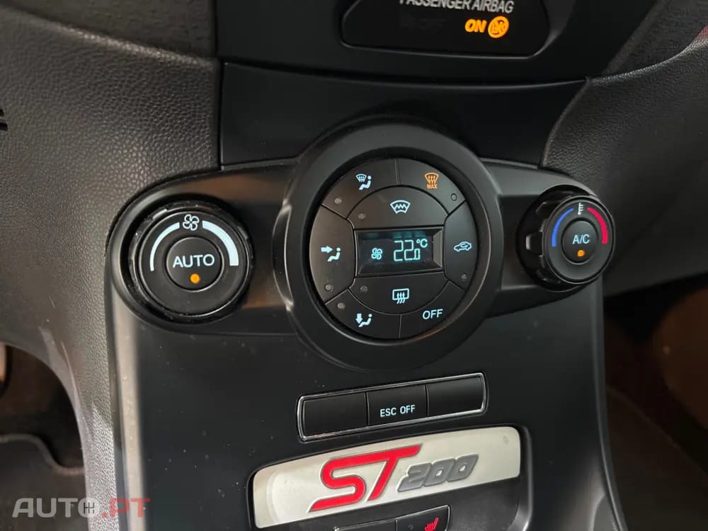 Ford Fiesta 1.6 EcoBoost ST200