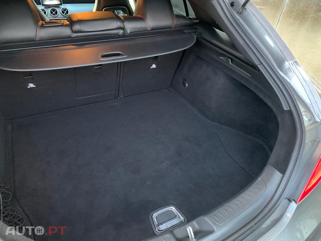 Mercedes-Benz CLA 180 d AMG Line