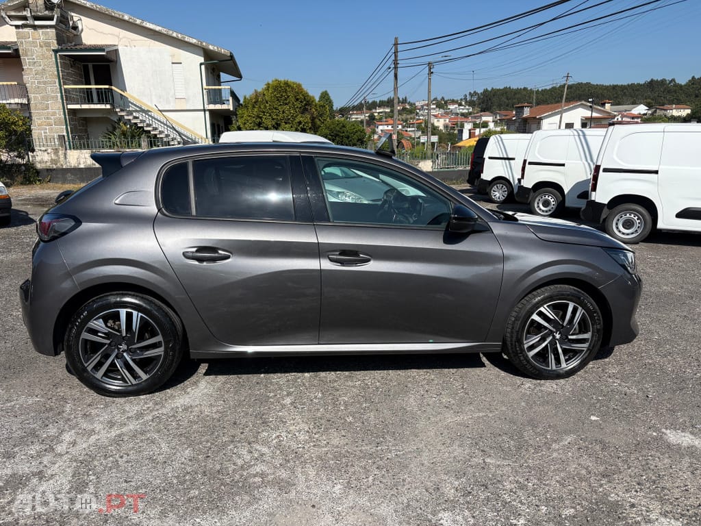 Peugeot 208 1.2 PureTech Allure Pack EAT8