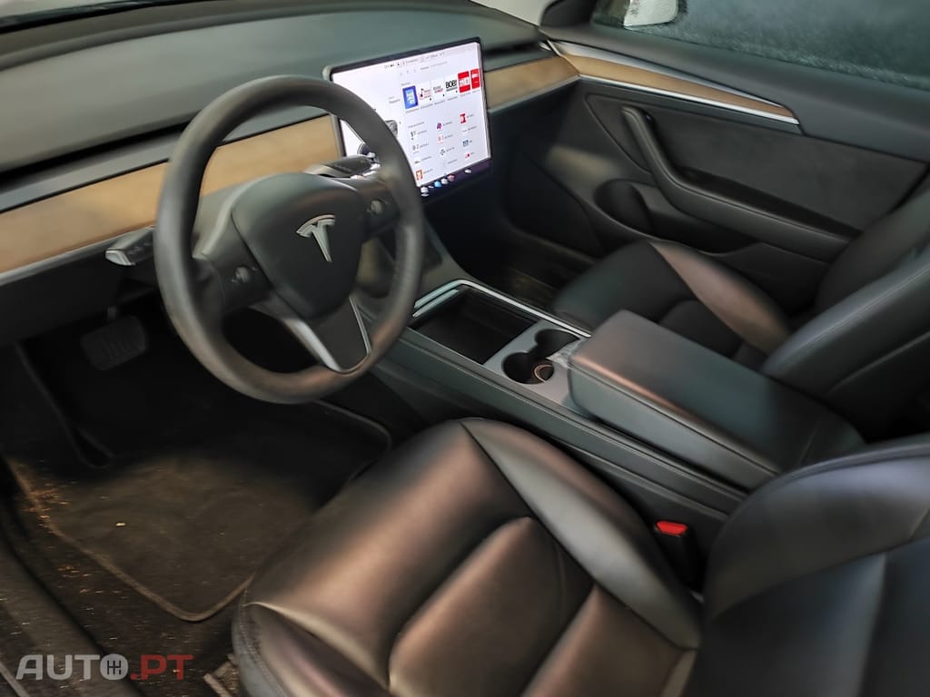 Tesla Model 3 Standard Range Plus RWD