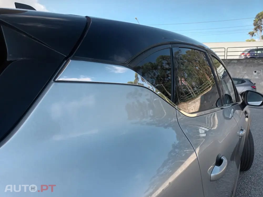 Renault Captur 1.0 TCe Techno Bi-Fuel