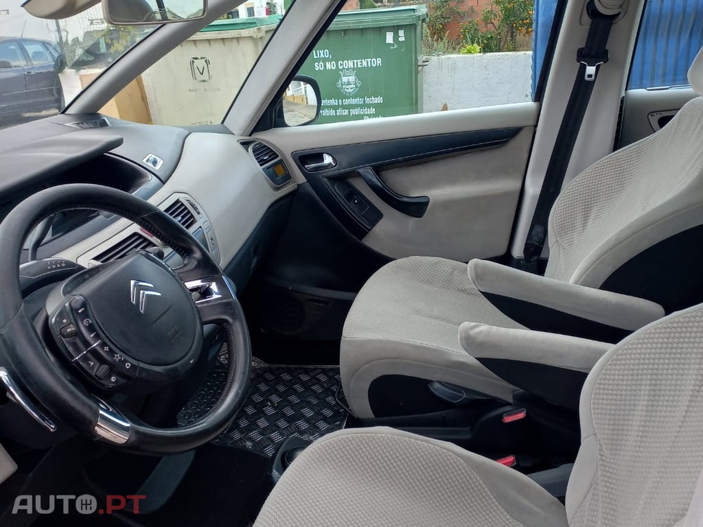 Citroen C4 Grand Picasso HDMI 1.6