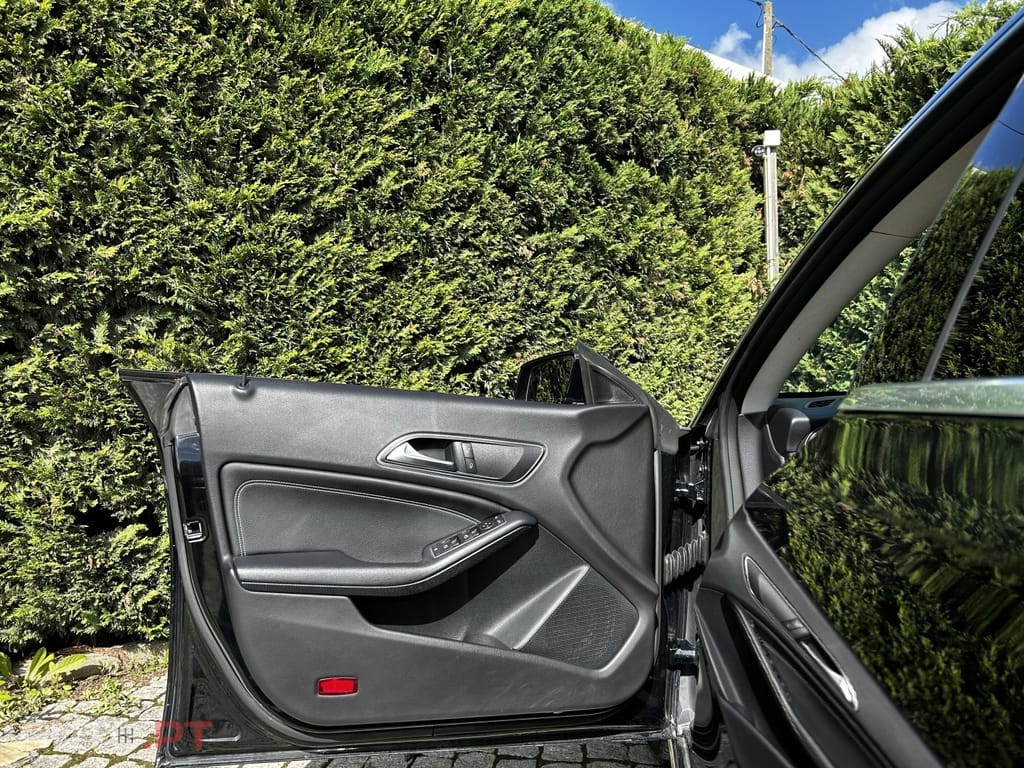 Mercedes-Benz CLA 180 d Shooting Brake
