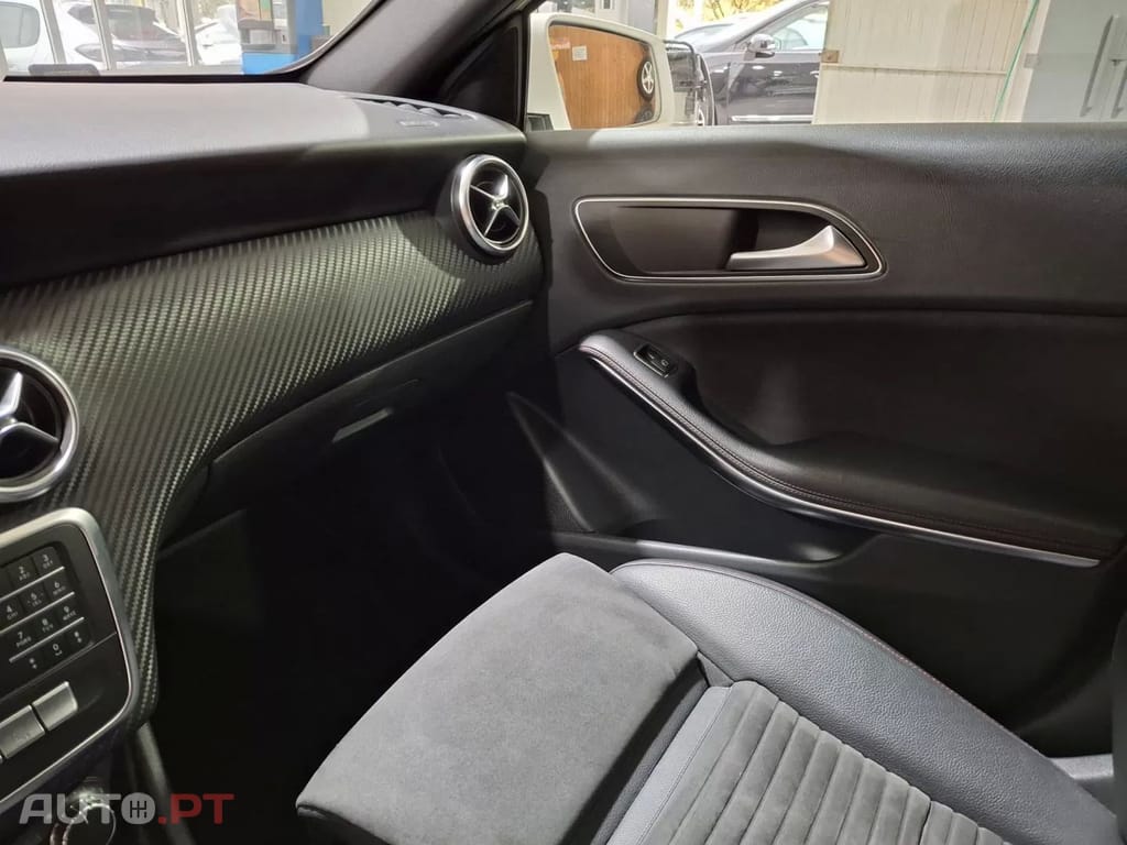 Mercedes-Benz A 180 d AMG Line