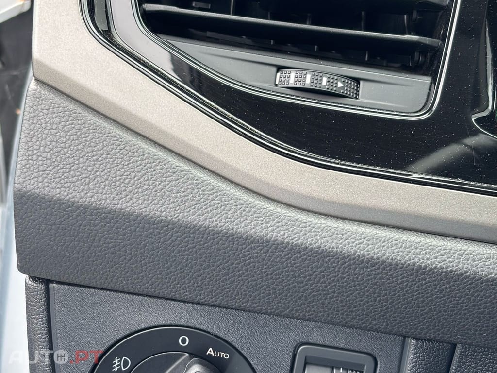 Volkswagen Polo 1.0 Confortline