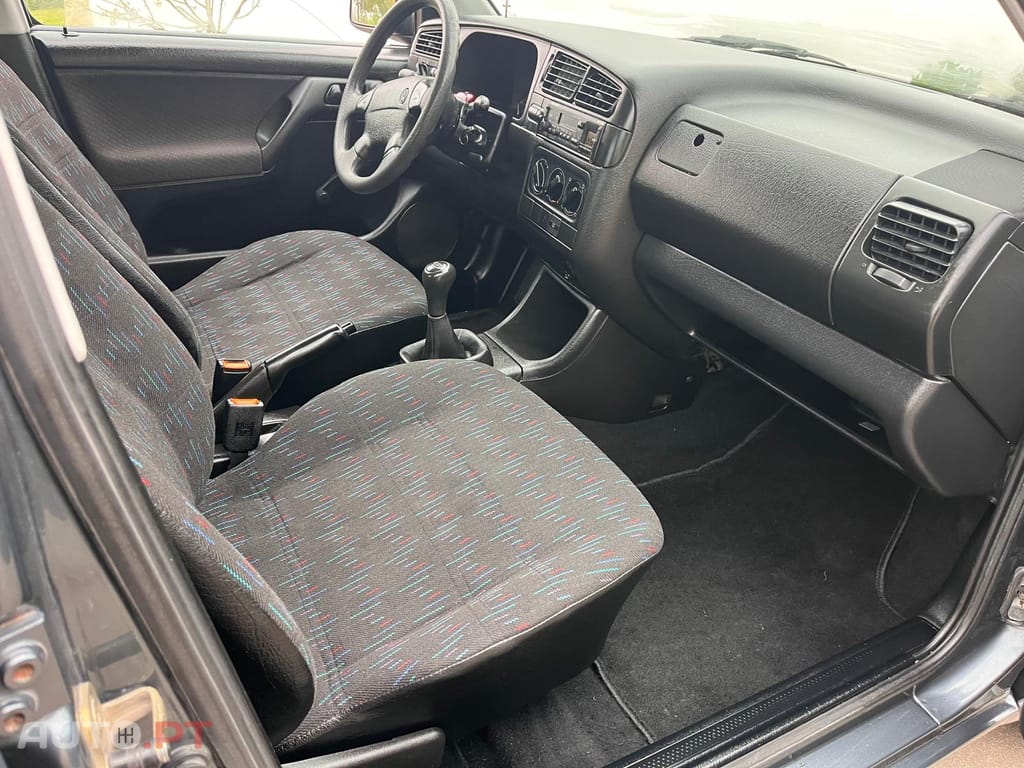 Volkswagen Golf 1.4 Gasolina