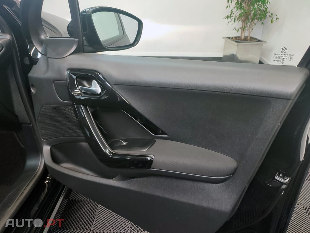 Peugeot 208 ACTIVE